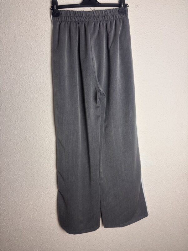 Pantalon fluido detalle - Imagen 2