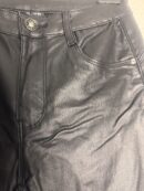 Pantalon efecto piel