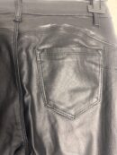 Pantalon efecto piel